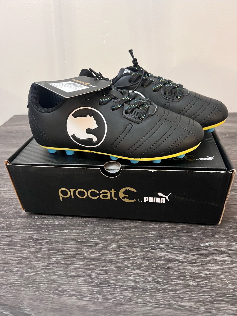 NWT Puma Kids Black Soccer Cleats with Yellow Accents SIZE 13